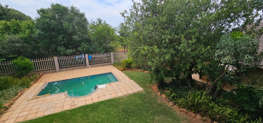 5 Bedroom Property for Sale in Mooinooi North West